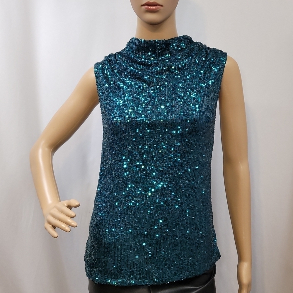 Cable and Gauge Draped Sequin Sleeveless Top - Picture 4 of 8